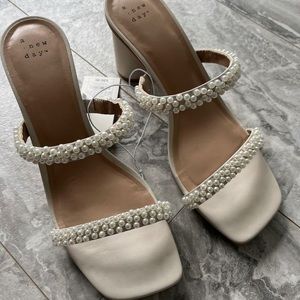 Pearl wedding heels